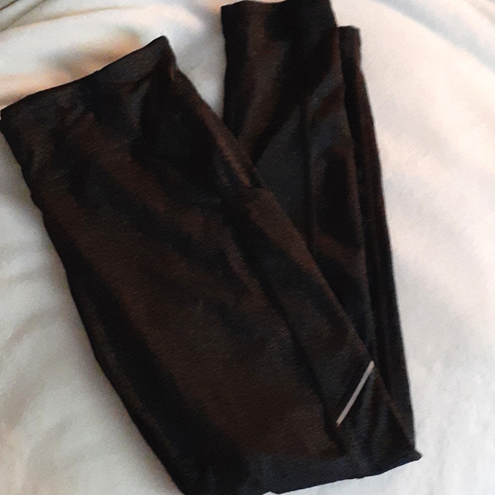 Girls athletic leggings
